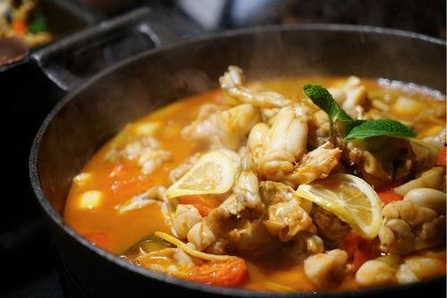 平湖牛蛙吃瓜,平湖牛蛙的夏日瓜果盛宴