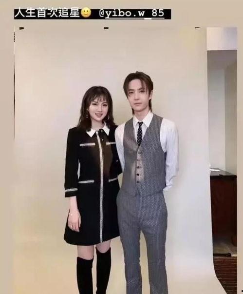 浩浩妈妈吃瓜,揭秘家庭生活中的趣味瞬间