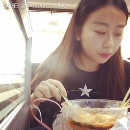 吃货主播吃羊角瓜视频,吃货主播带你领略独特风味