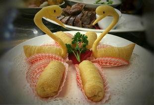 桂林莲花吃瓜,夏日消暑吃瓜新风尚